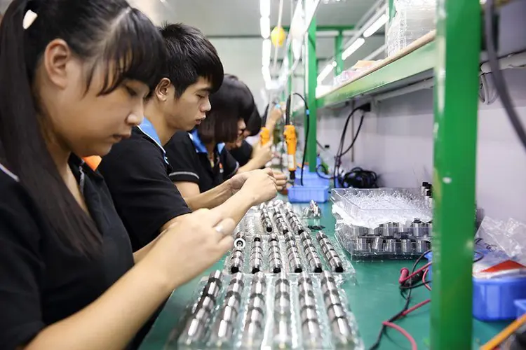 GeekVape Production Line Quality Control