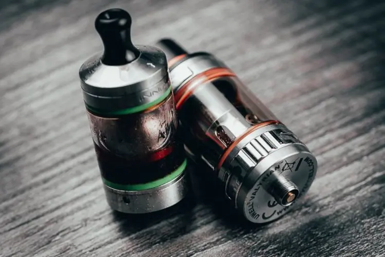 How to clean your vape