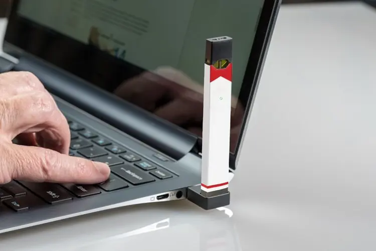 Is Big Tobacco About to Buy a Piece of JUUL?