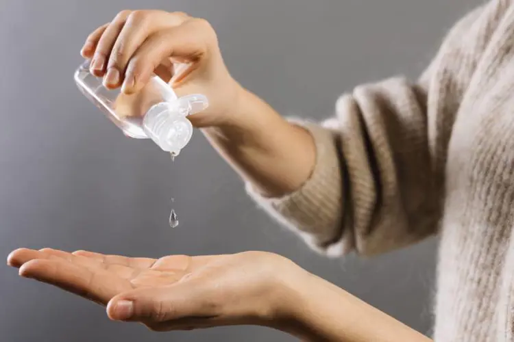 Image for Vape-Unternehmen, die Handdesinfektionsmittel hergestellt haben, entgehen einer überraschenden Strafe von 14.000 USD der FDA.