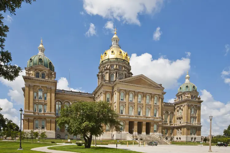 Image for Iowa Legislature Passes PMTA Registry Bill
