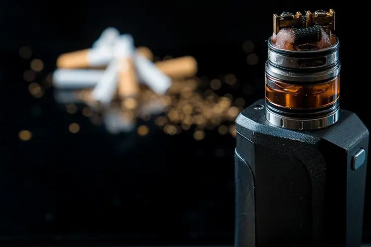 Vaping vs Smoking